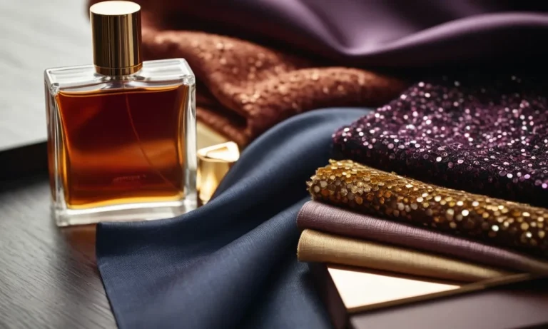 Which Fabric Holds Scent Best: A Comprehensive Guide To Fragrance Retention In Textiles