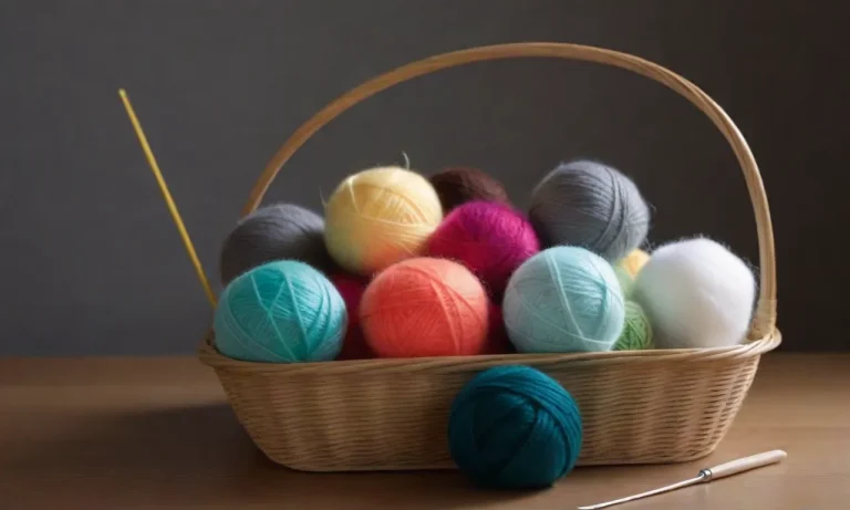 What To Crochet With Fluffy Yarn: Cozy Projects And Expert Tips