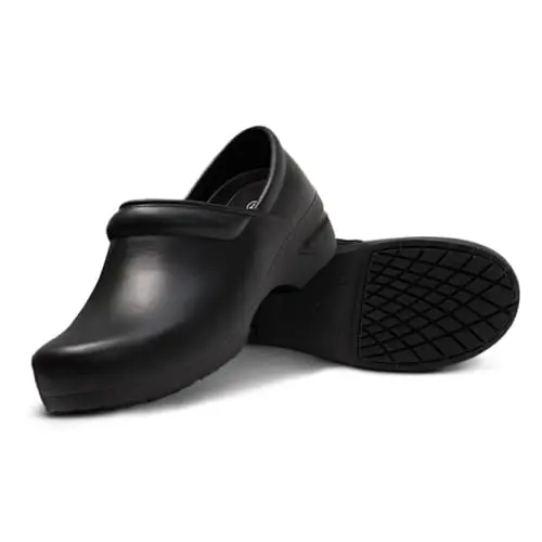 Lightweight Slip-On Water-Resistant Clogs
