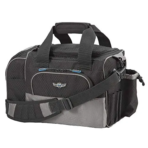 Spacious, organized, and versatile classic flight bag