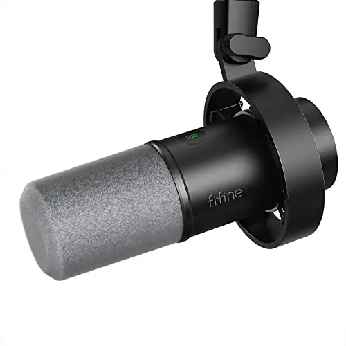Hybrid XLR/USB dynamic mic