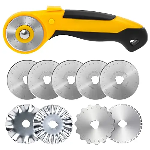 Versatile set with 9 extra blades