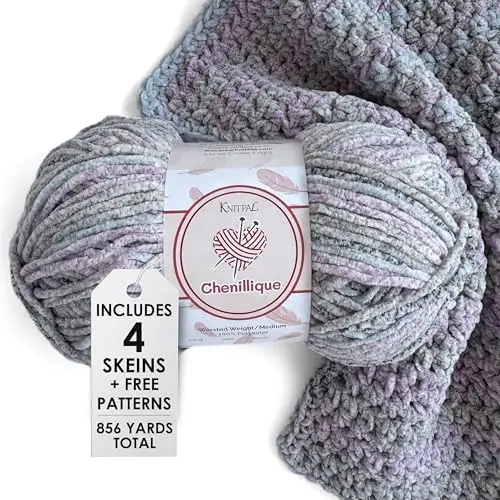 Chenillique Velvet Chenille yarn in silver frost